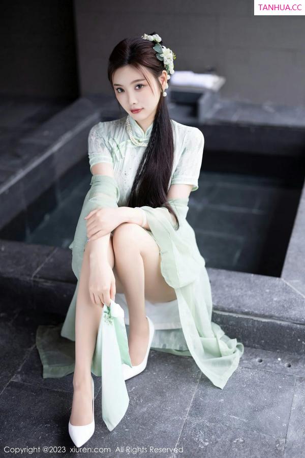 杨晨晨 sugar小甜心CC [XiuRen]高清写真图 2023.06.27 No.6983 杨晨晨Yome 旗袍美腿第14张图片